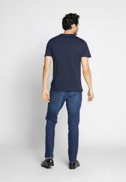 Pier One 4 PACK - T-Shirt Basic - Black/white/blue 8 Pier One 4 PACK - T-Shirt Basic - Black/white/blue -ModePier 0ca3960a59ed4451aec4ebc371a3d206