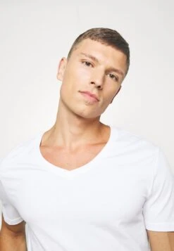 Pier One 2 PACK - T-Shirt Basic - White -ModePier 2464778c5d314b51b098f8e722d959b0