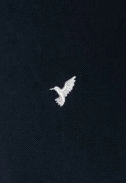 Pier One PIQUE EMBRO DETAIL - T-Shirt Basic - Dark Blue -ModePier 421eaf6ab4a14994be819750c9b8e6d4