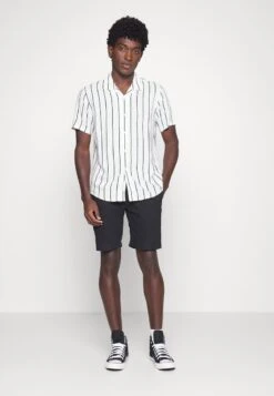 Pier One 2 PACK - Hemd - Black/white -ModePier 43bf8d5300d84d19aab3f62f08ed036f