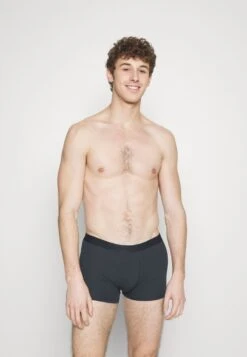 Pier One 7 PACK - Panties - Black/white/light Blue -ModePier 486a371487e7494cb2d5f8b88ad1439a