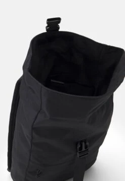 Pier One UNISEX - Tagesrucksack - Black -ModePier 4c6aba4be07f4de283b349828f285da9
