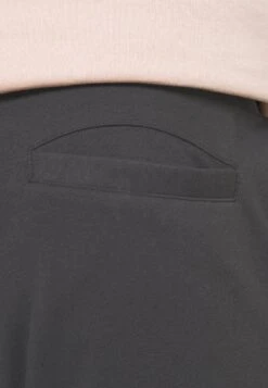 Pier One Jogginghose - Dark Grey 9 Pier One Jogginghose - Dark Grey -ModePier 4dba7bd6995145a9b07e0b61cdb4749a