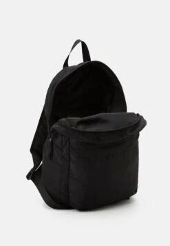 Pier One Tagesrucksack - Black -ModePier 5857bf9f87bd4921afcc6369b3f34f5d