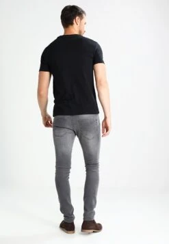 Pier One T-Shirt Basic - Black -ModePier 986416f3e81f4399a4473036c21acde4