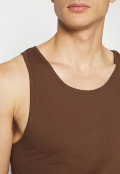 Pier One 3PCK SKIN TONE RIB VEST - Unterhemd/-shirt - Brown -ModePier 9f31fc2f68bd4a4785af045b430b1d83