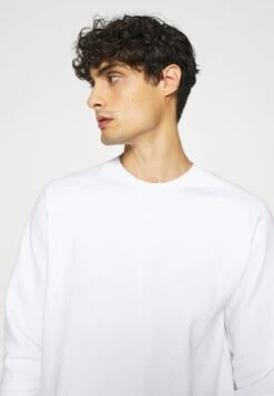 Pier One 2 PACK - Sweatshirt - White/black -ModePier a5485bef5ad44f4282ce09e954d19f56