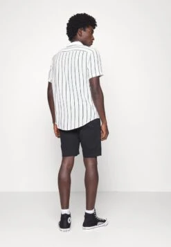 Pier One 2 PACK - Hemd - Black/white -ModePier a68cb2ff17104e928d6a0c4cb305d53e