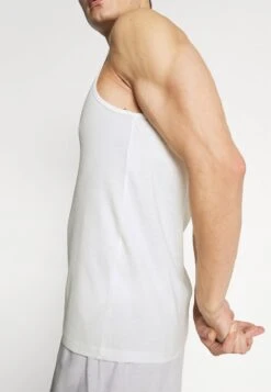 Pier One 3 PACK - Unterhemd/-shirt - Dark Blue/bordeaux/off-white -ModePier c107c99d278e430b8a693d0ec45ebe1a