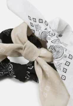 Pier One BANDANA UNISEX 3 PACK - Tuch - Black/white/beige -ModePier c2ede95d3e4443e6ac8cd75fce932acc