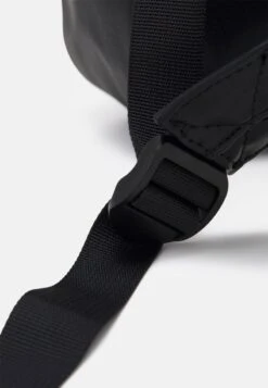 Pier One Tagesrucksack - Black -ModePier c3c19a965cd749d685f581c9c42d093a