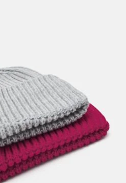 Pier One UNISEX 2 PACK - Mütze - Red/grey -ModePier cb0fc487d13545b9b128df4364bdabab