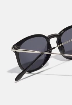 Pier One Sonnenbrille - Black -ModePier e1238979fc144555bfd451a98b4e6bbf