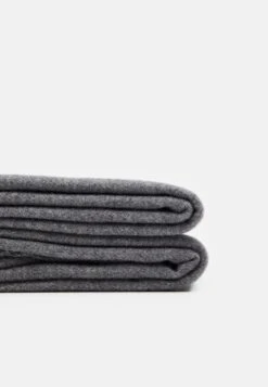 Pier One UNISEX - Schal - Grey -ModePier ec5527395bf74ce5a255f492061affa7